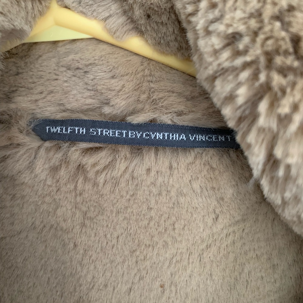 Twelfth Street by Cynthia Vincent Black and Cream Teddy Jacket - Picture 2 of 4
